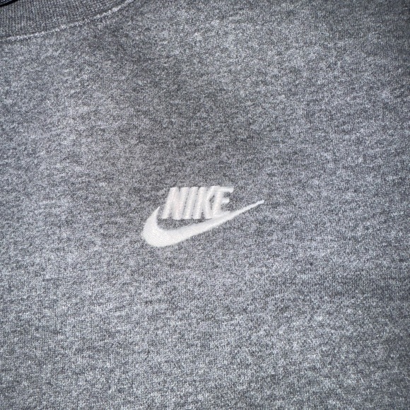 Nike Crewneck Sweatshirt - Picture 6 of 7